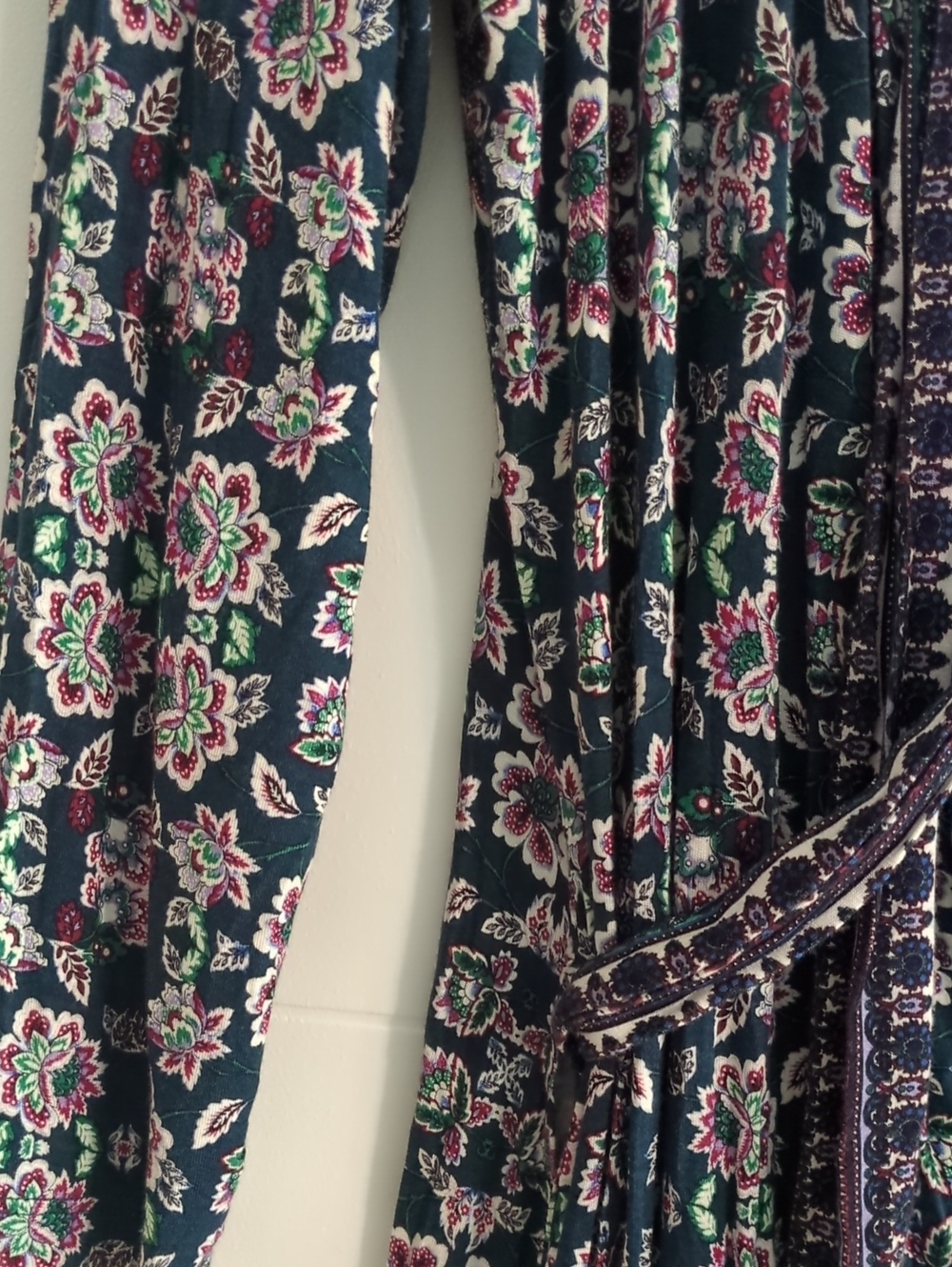 Renee C. Navy Floral Wrap Midi Dress with Pink Accentssz XL Feminine - Picture 6 of 10